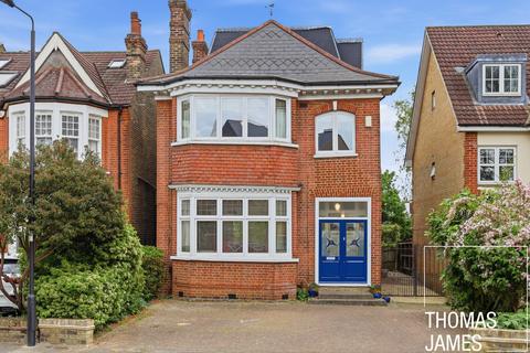 5 bedroom detached house for sale, Amberley Road, London, N13