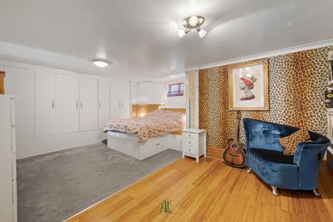 5 bedroom terraced house for sale, Hillfield Road, West Hampstead, London, NW6