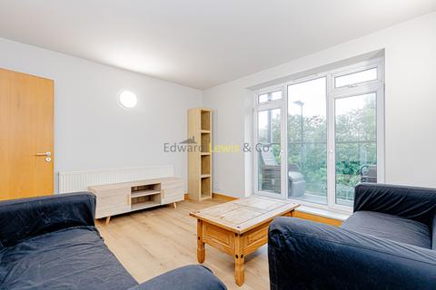 2 bedroom flat to rent, Downs Lane, London E5
