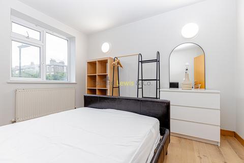 2 bedroom flat to rent, Downs Lane, London E5