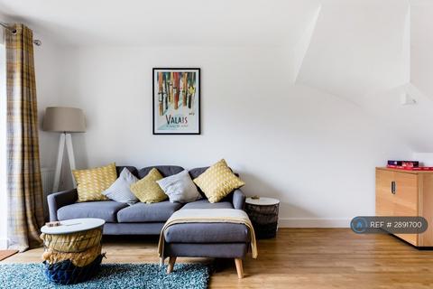 2 bedroom semi-detached house to rent, Flanders Close, Oxfordshire, OX26