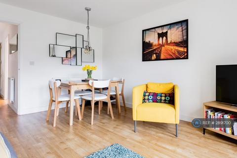 2 bedroom semi-detached house to rent, Flanders Close, Oxfordshire, OX26