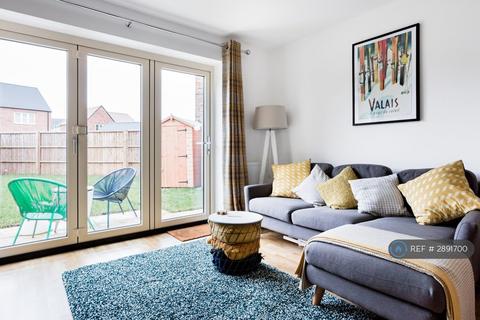 2 bedroom semi-detached house to rent, Flanders Close, Oxfordshire, OX26