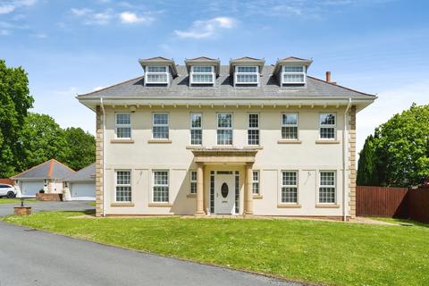 5 bedroom detached house for sale, Cwrt Ty Gwyn, Llangennech, Llanelli