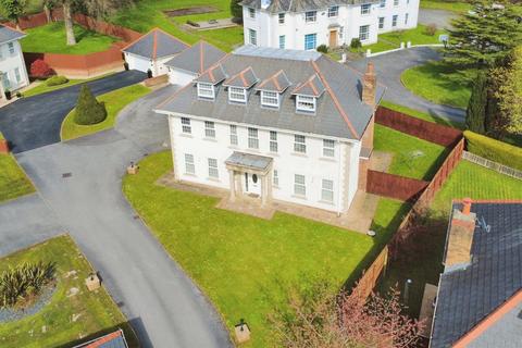 5 bedroom detached house for sale, Cwrt Ty Gwyn, Llangennech, Llanelli