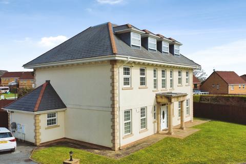 5 bedroom detached house for sale, Cwrt Ty Gwyn, Llangennech, Llanelli
