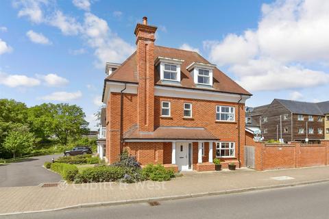 4 bedroom semi-detached house for sale, The Boulevard, Horsham RH12