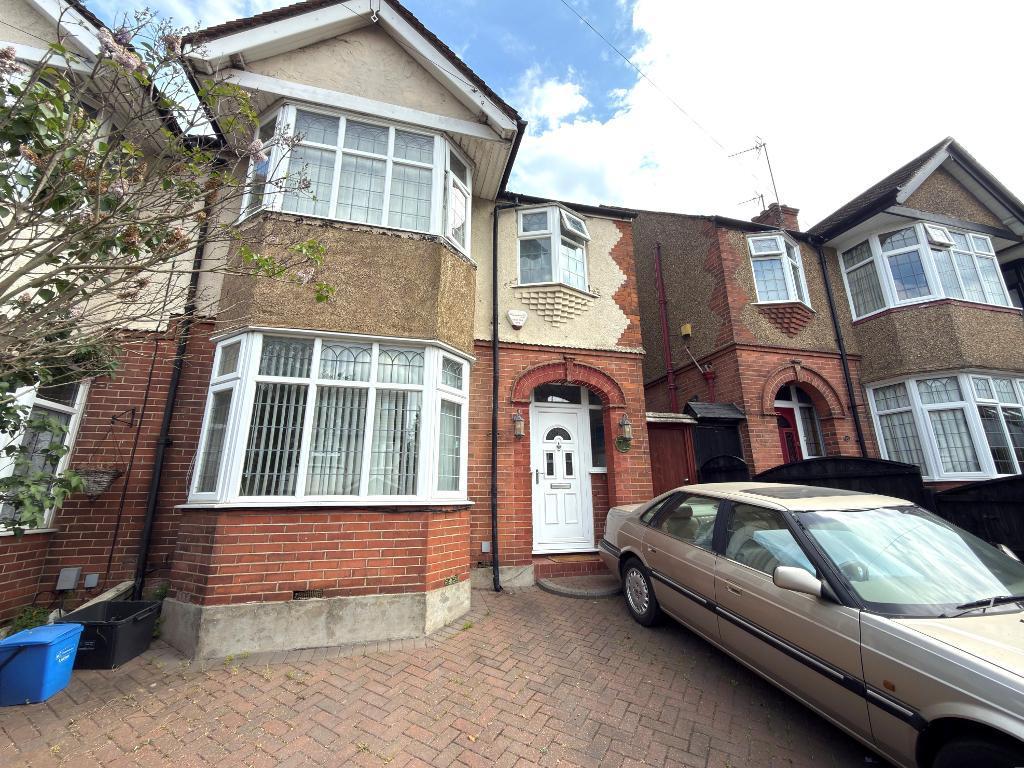 New Bedford Road Area, Luton LU3 3 bed semi-detached house for sale - £ ...