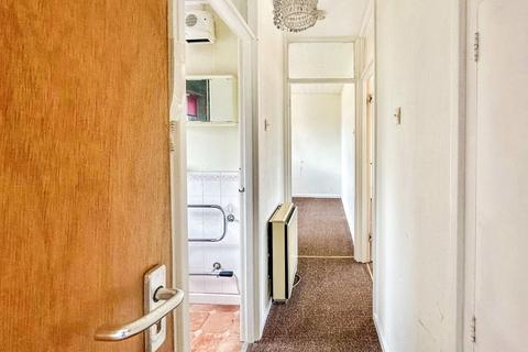1 bedroom flat for sale, Douglas Court, Nottingham NG9