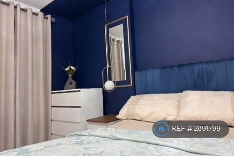1 bedroom flat to rent, Breacher House, Barking, IG11