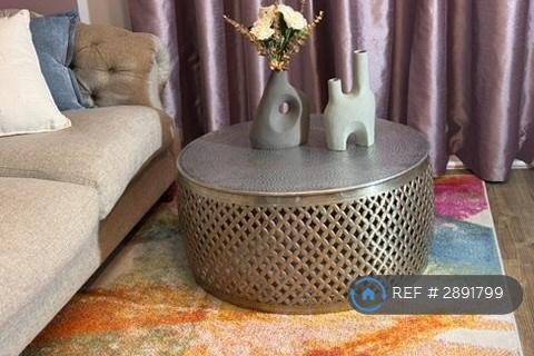 1 bedroom flat to rent, Breacher House, Barking, IG11