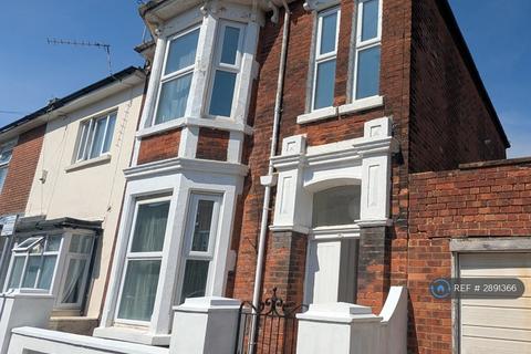 4 bedroom semi-detached house to rent, Playfair Road, Southsea, PO5