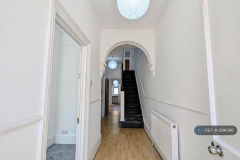 4 bedroom semi-detached house to rent, Playfair Road, Southsea, PO5