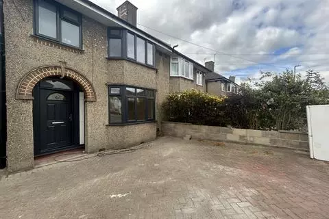 4 bedroom property to rent, Oxford