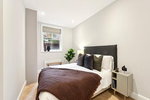 3 bedroom apartment to rent, Hamlet Gardens, King Street, W6