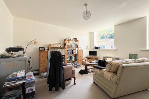 1 bedroom flat for sale, The Park, Kirkburton, Huddersfield, HD8 0NB