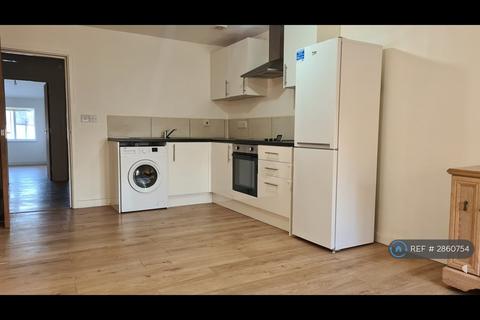 2 bedroom flat to rent, Mote Road, Maidstone, ME15