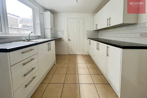 3 bedroom terraced house to rent, Joseph Street, Grimsby, DN31