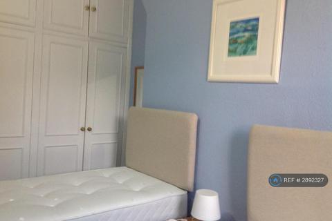 3 bedroom flat to rent, Boswell House, London Wc1n3pr, WC1N