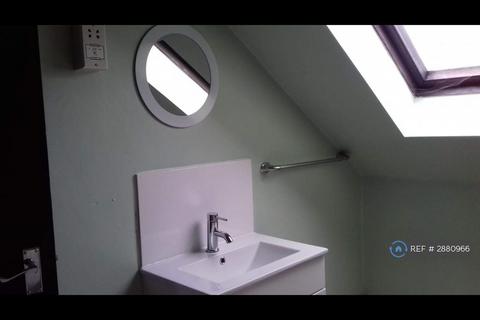 1 bedroom in a flat share to rent, Swilgate Road, Tewkesbury, GL20