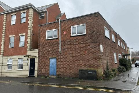 Office to rent, Gogmore Ln Chertsey KT16 9AP