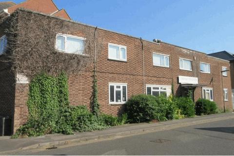 Office to rent, Gogmore Ln Chertsey KT16 9AP