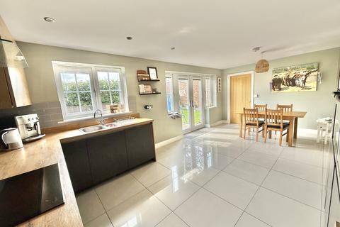 4 bedroom detached house for sale, Dixon Close, Keelby, Grimsby, DN41