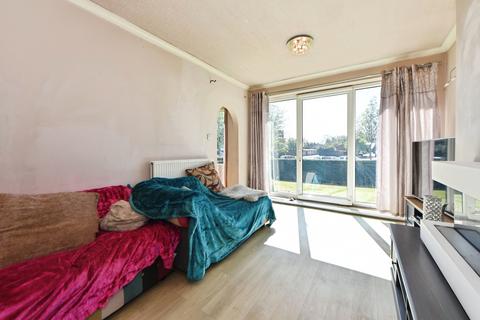 4 bedroom semi-detached house for sale, Queensgate Drive, Oldham, OL2
