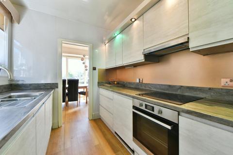 4 bedroom semi-detached house for sale, Queensgate Drive, Oldham, OL2