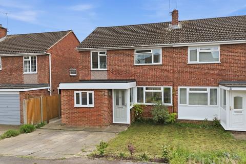 Poppy Close, Pilgrims Hatch, CM15