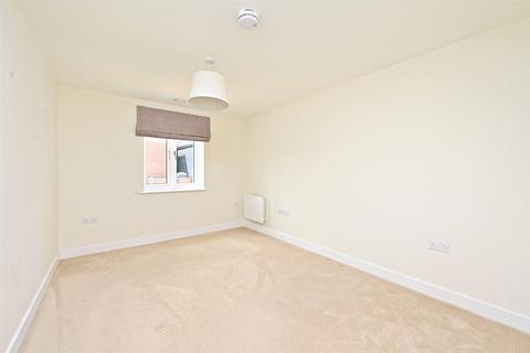 1 bedroom apartment for sale, Station Road, Hampshire RG27