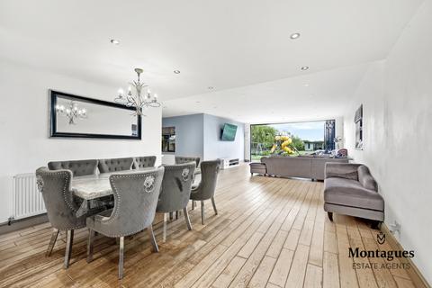 5 bedroom detached house for sale, High Road, North Weald, CM16
