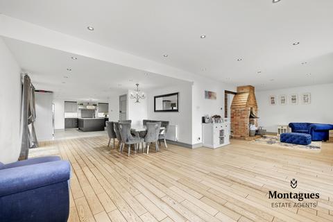 5 bedroom detached house for sale, High Road, North Weald, CM16