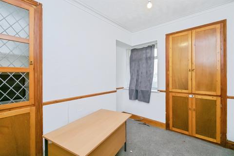 3 bedroom terraced house for sale, St. Marys Avenue, Barry