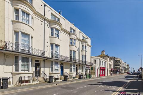 1 bedroom flat to rent, Cavendish Place, Town Centre, Eastbourne, BN21