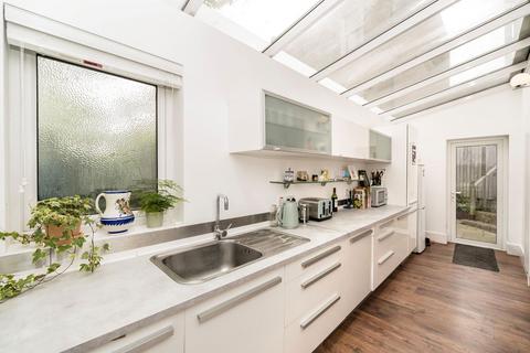 2 bedroom flat for sale, Victoria Way, Charlton