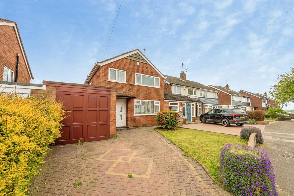 House in Birmingham, West Midlands - View 2