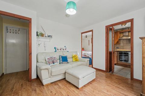 1 bedroom flat for sale, Draycott Close, London, NW2