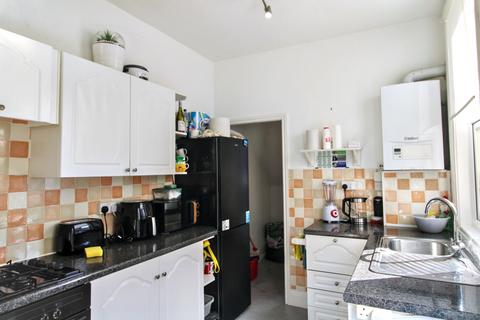 2 bedroom ground floor flat for sale, Woodbine Avenue, Wallsend, North Tyneside, NE28 8HE