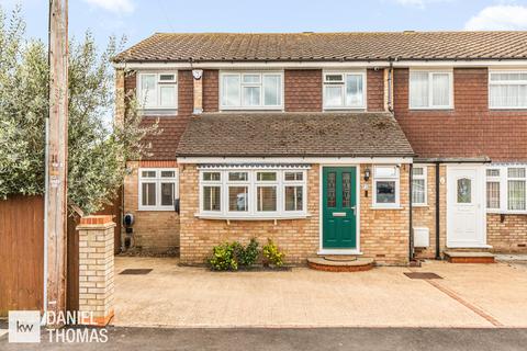DANIEL THOMAS| Valley Close, Waltham Abbey, EN9 2DU