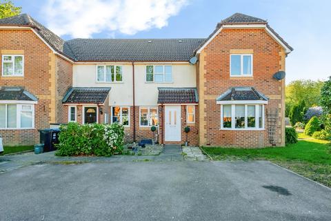 2 bedroom terraced house for sale, Alberta Drive, Smallfield, Horley