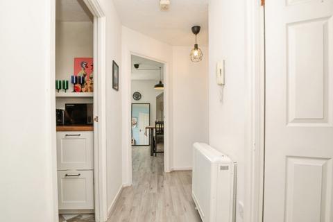 2 bedroom flat for sale, Seager Drive, CARDIFF, South Glamorgan, CF11