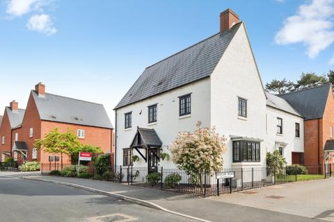 3 bedroom semi-detached house for sale, Redcar Road, Towcester, Northamptonshire, NN12
