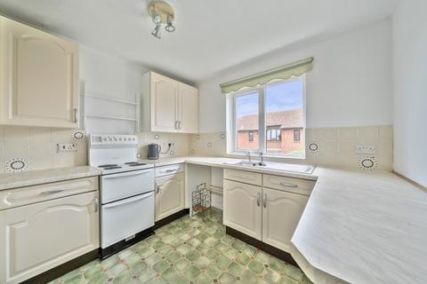 1 bedroom flat for sale, Priestley Way, Middleton-On-Sea, PO22