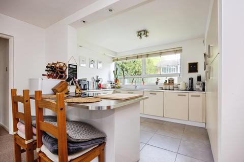 2 bedroom flat for sale, St. Margarets, London Road, Guildford, Surrey, GU1