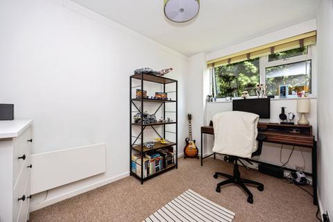 2 bedroom flat for sale, St. Margarets, London Road, Guildford, Surrey, GU1