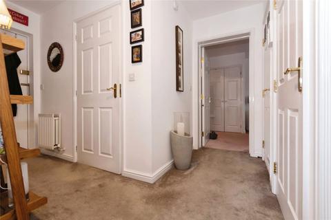 2 bedroom flat for sale, Collingtree Court, Solihull, West Midlands, B92