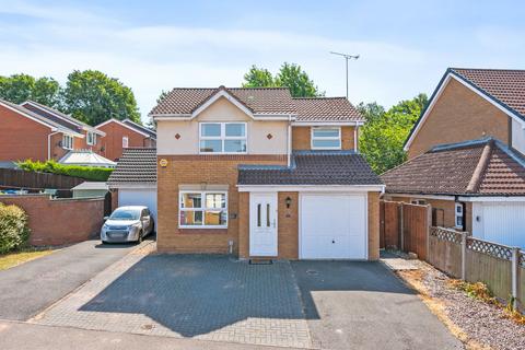 3 bedroom detached house for sale, Pendle Avenue, Kettering NN16