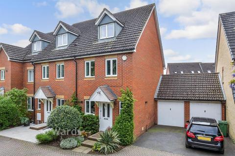 3 bedroom end of terrace house for sale, Thomas Rider Way, Maidstone ME17