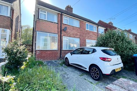 3 bedroom semi-detached house to rent, Northdown Road, St Peters, Broadstairs, Kent, CT10